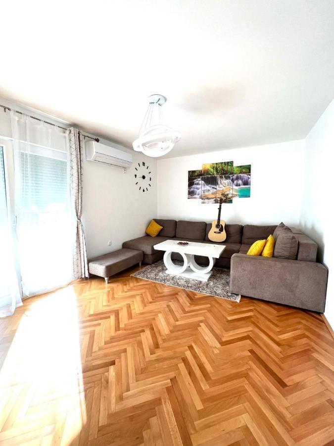 Lux Apartman Casablanca Plužine Eksteriør billede